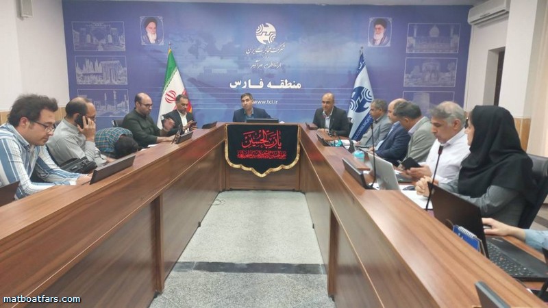جلسه بررسی وضعیت پروژه uso استان فارس د ر مخابرات منطقه برگزار شد