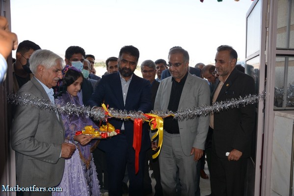 20امین مدرسه بانک مسکن در خانه خمیس سفلی بخش سیاخ دارنگون شیراز افتتاح شد