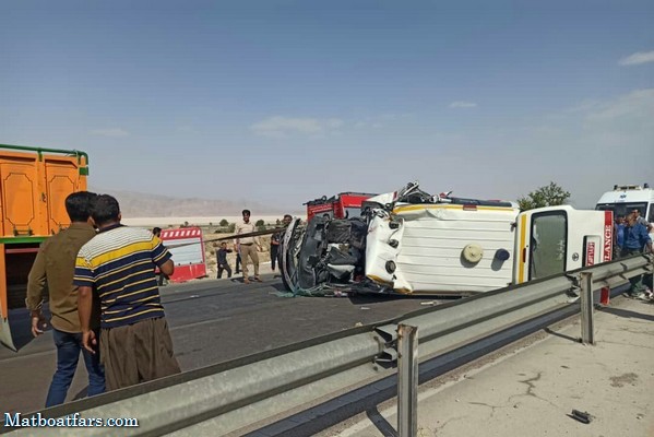 2 کشته در تصادف آمبولانس و کامیون در فارس