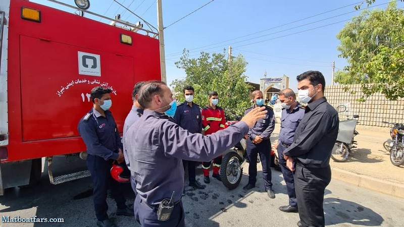امدادگران آتش نشان در کنار عزاداران حسینی بودند