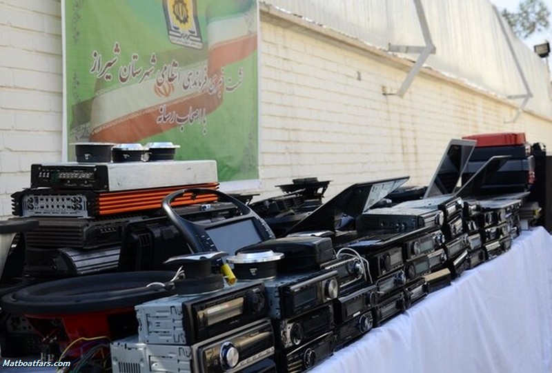 دستگیری اعضای باند سرقت درون خودرو در شیراز