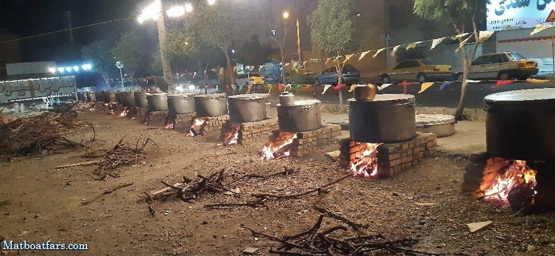 ۱۵۰۰ دست غذای گرم بین نیازمندان شهرستان فیروزآباد توزیع شد